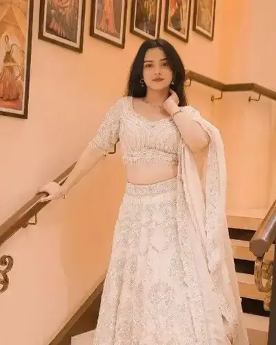 Escort Bhognipur